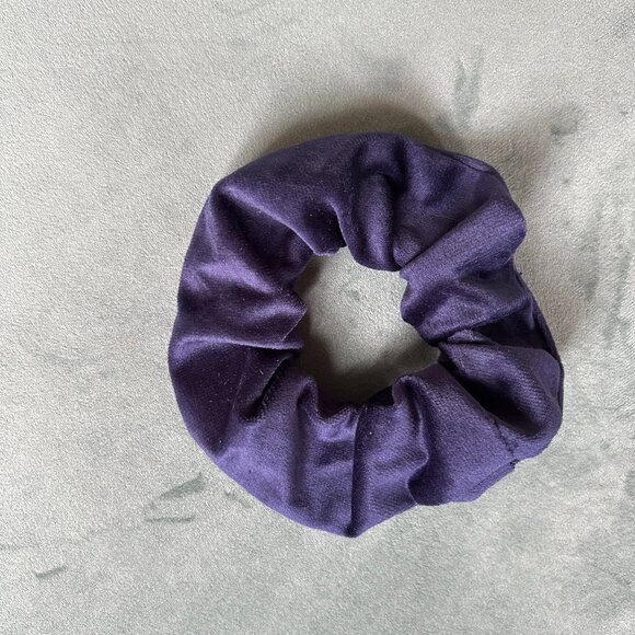 Blue velvet scrunchy by Chelsea Peers - Picture 3 of 3